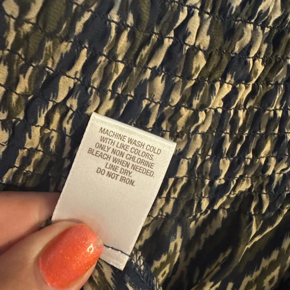 NAVY/TAN PRINT TOP w/SLEEVE DETAIL PLUS: 2X #W - Picture 10 of 12